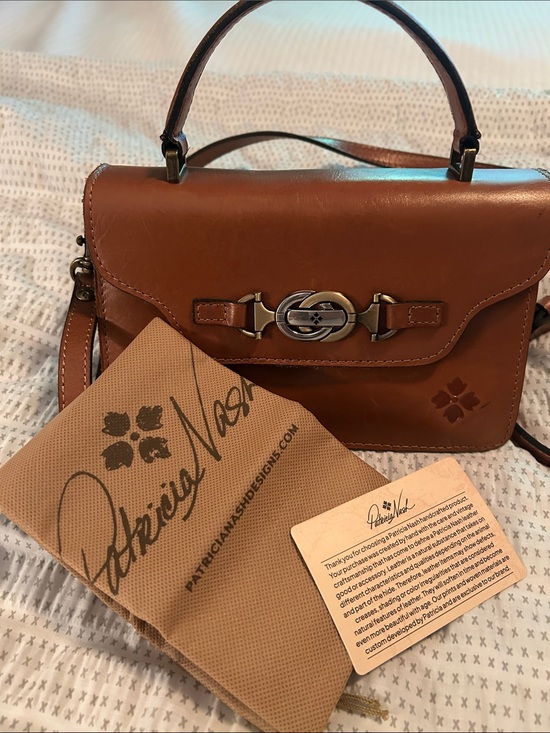 Patricia Nash Handbags - Patricia Nash Tan Brown Leather Satchel with Turn-Lock Accent